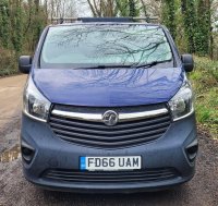 VAUXHALL VIVARO