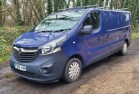 VAUXHALL VIVARO
