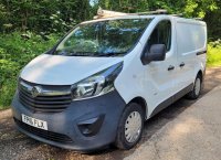 VAUXHALL VIVARO