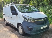 VAUXHALL VIVARO