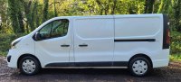 VAUXHALL VIVARO