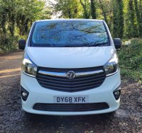 VAUXHALL VIVARO