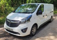 VAUXHALL VIVARO